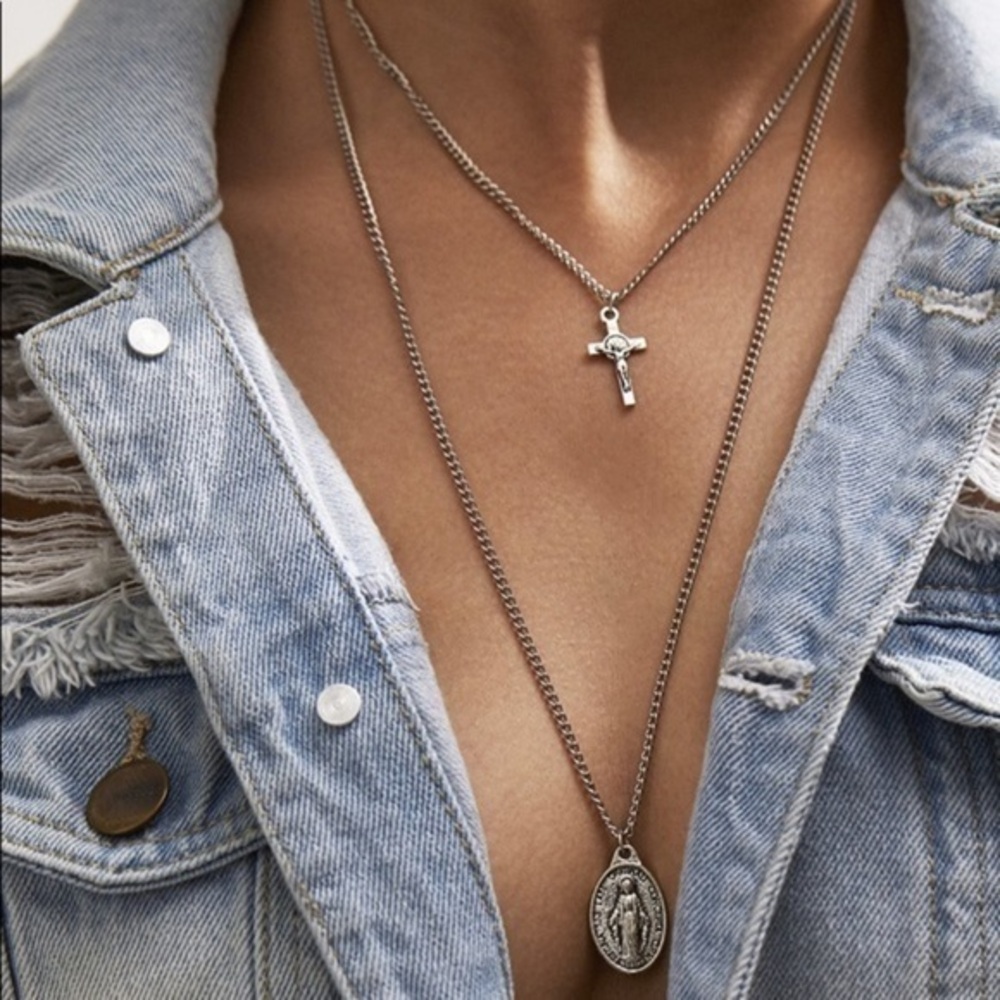 3/$30 🤍 Silver Double Cross Pendant Necklace